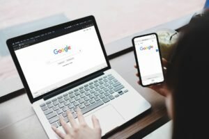 Ahrefs, SEMrush, Moz e outras ferramentas são pagas, o que pode ser um problema para algumas empresas ou indivíduos com orçamentos apertados.