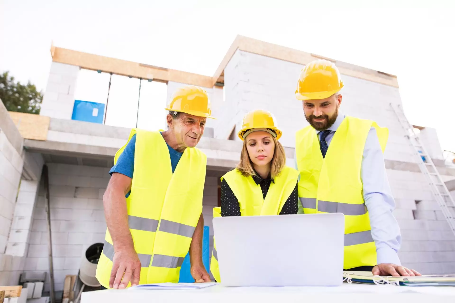 Marketing Para Construtora: 5 Dicas Valiosas Para 2023 Precisando de mais clientes na sua empresa? Então esse artigo vai te dar 5 dicas valiosa para você fazer o marketing para construtora. LEIA