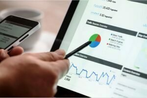 Você já ouviu falar nos mitos de SEO? O SEO é um dos serviços de marketing digital mais buscados nos últimos anos, ainda mais que a disputa para dominar o ranking das pesquisas estão e ficarão cada vez mais acirrada.