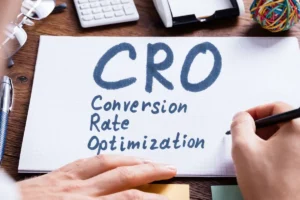 A velocidade do site afeta diretamente a experiência do usuário. Um site lento pode frustrar os visitantes, levando à perda de interesse e, consequentemente, menor taxa de conversão. Portanto, otimizar a velocidade do seu site é fundamental para garantir uma experiência positiva e incentivar as conversões.
