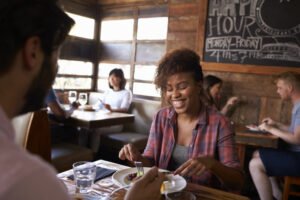 Na AGNC Publicidade, especializamo-nos em estratégias de marketing para vendas locais, e trabalhamos com sucesso com a rede de restaurantes Temakeria e Cia.