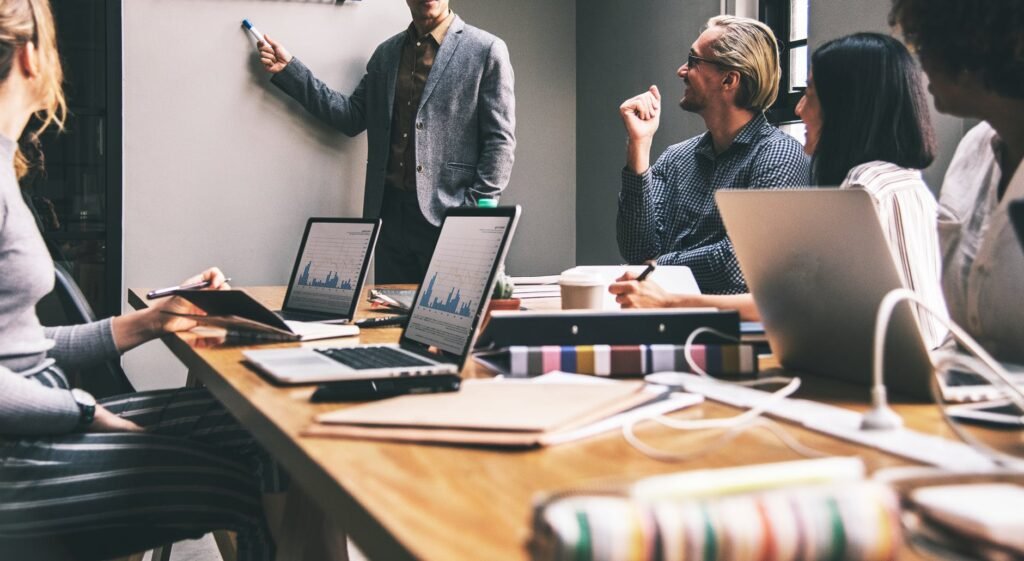 Publicidade Social Media E Tráfego Pago: Marketing B2b 2023 Conheça as estratégias das grandes empresas com estratégias de Publicidade Social Media E Tráfego Pago - Faça marketing digital b2b -> LEIA