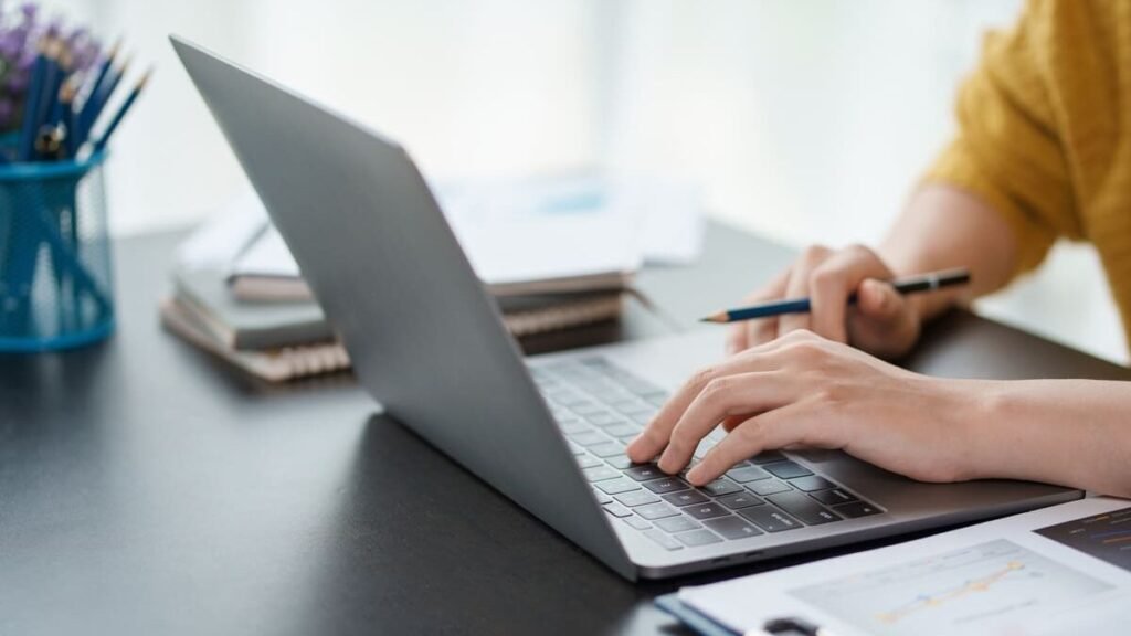Tipos de Release: O Guia Completo para uma Estratégia de Imprensa Imbatível AGNC Agência de Marketing Tipos De Release: 9 Guias Completos Para Uma Estratégia Conheça os tipos de release que pode fazer a sua empresa ser pautada todos os dias pela imprensa. Guia completo com os 9 passos.
