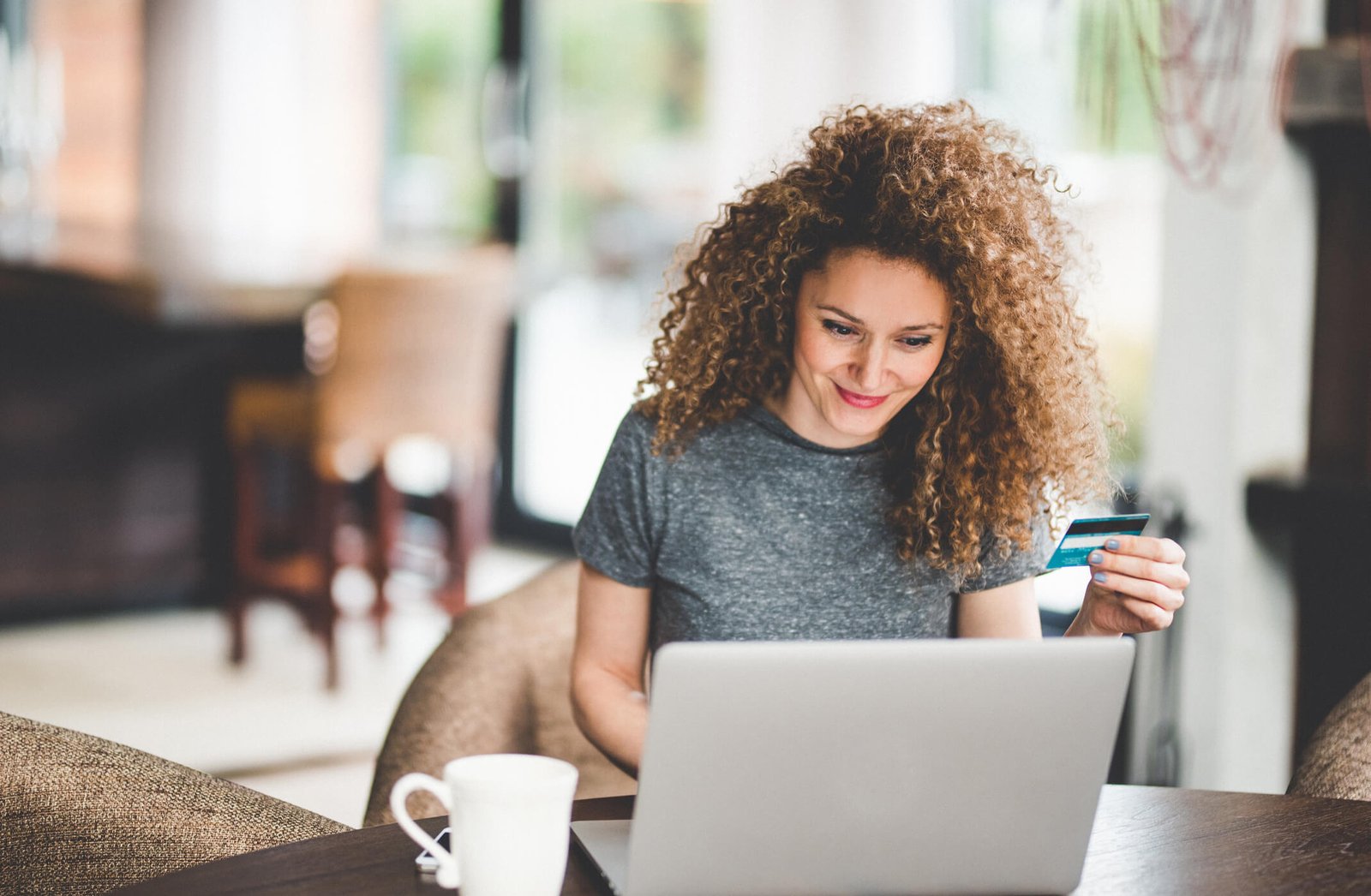 blog-para-e-commerce-aumentar-engajamento-4 Olá! Eu sou o Patrick, e hoje vamos mergulhar em uma estratégia que considero essencial para quem busca dominar o mercado online: o Blog Para E-commerce: Como Aumentar o engajamento orgânico da sua loja. Prepare-se para descobrir como essa ferramenta pode ser o motor orgânico que sua loja precisa para disparar nas vendas sem depender apenas de anúncios pagos.
